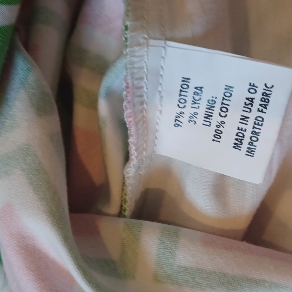 New Melly M Pink/Green Geometric Design Bermuda Shorts - Picture 5 of 6